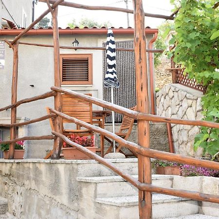 Apartment Anamarija Валун Экстерьер фото