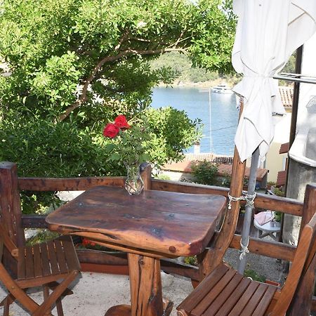 Apartment Anamarija Валун Экстерьер фото