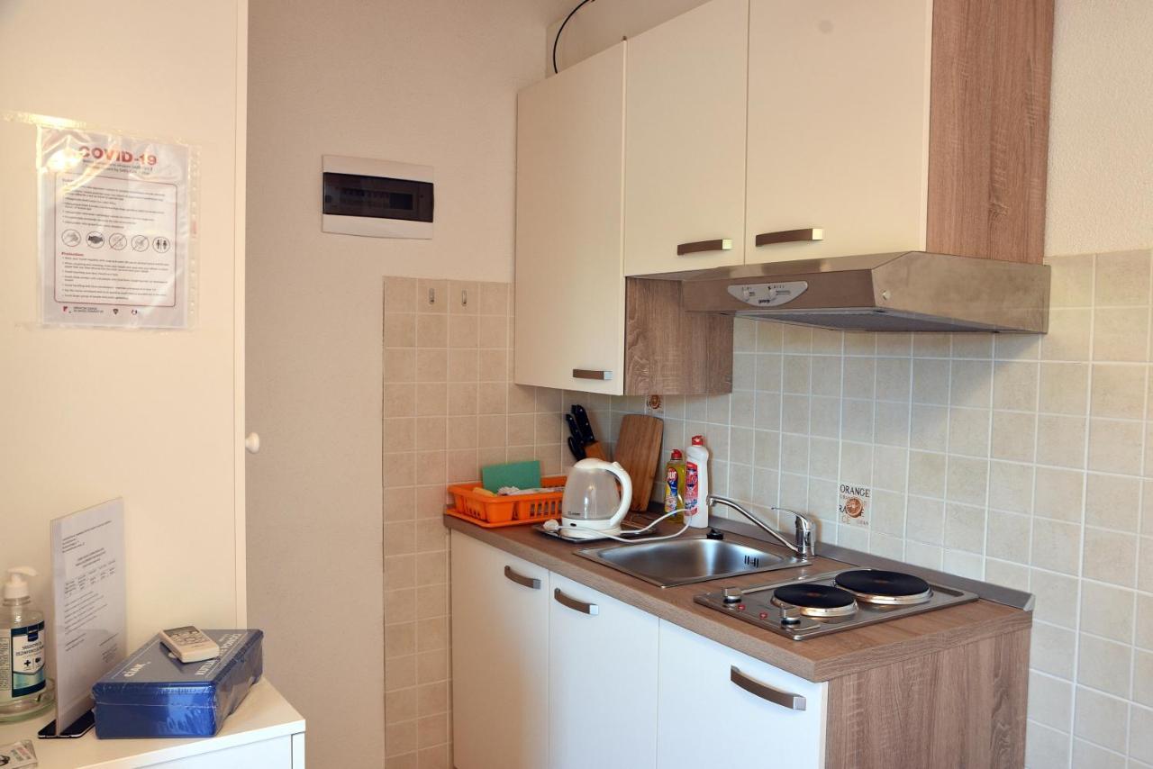 Apartment Anamarija Валун Экстерьер фото