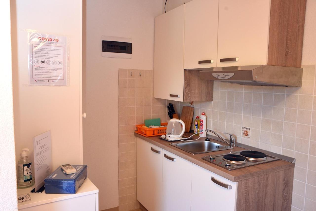 Apartment Anamarija Валун Экстерьер фото