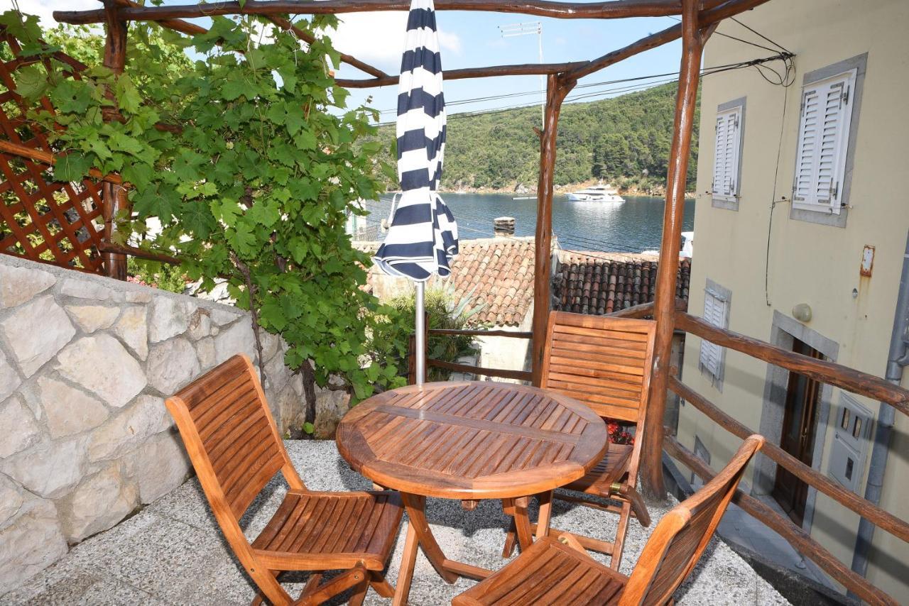 Apartment Anamarija Валун Экстерьер фото