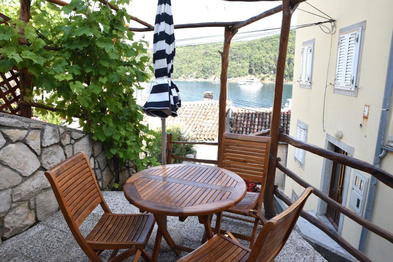Apartment Anamarija Валун Экстерьер фото