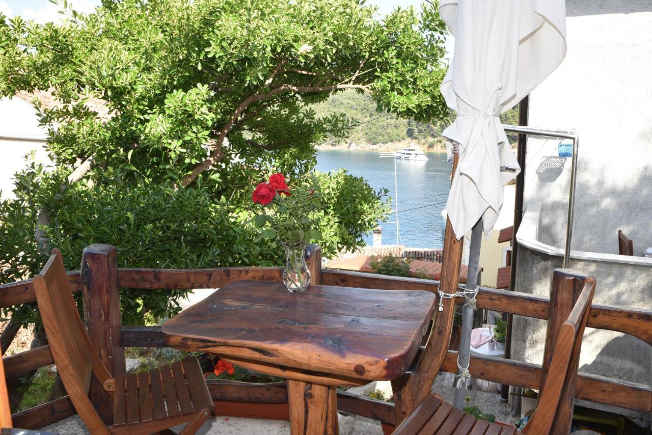 Apartment Anamarija Валун Экстерьер фото