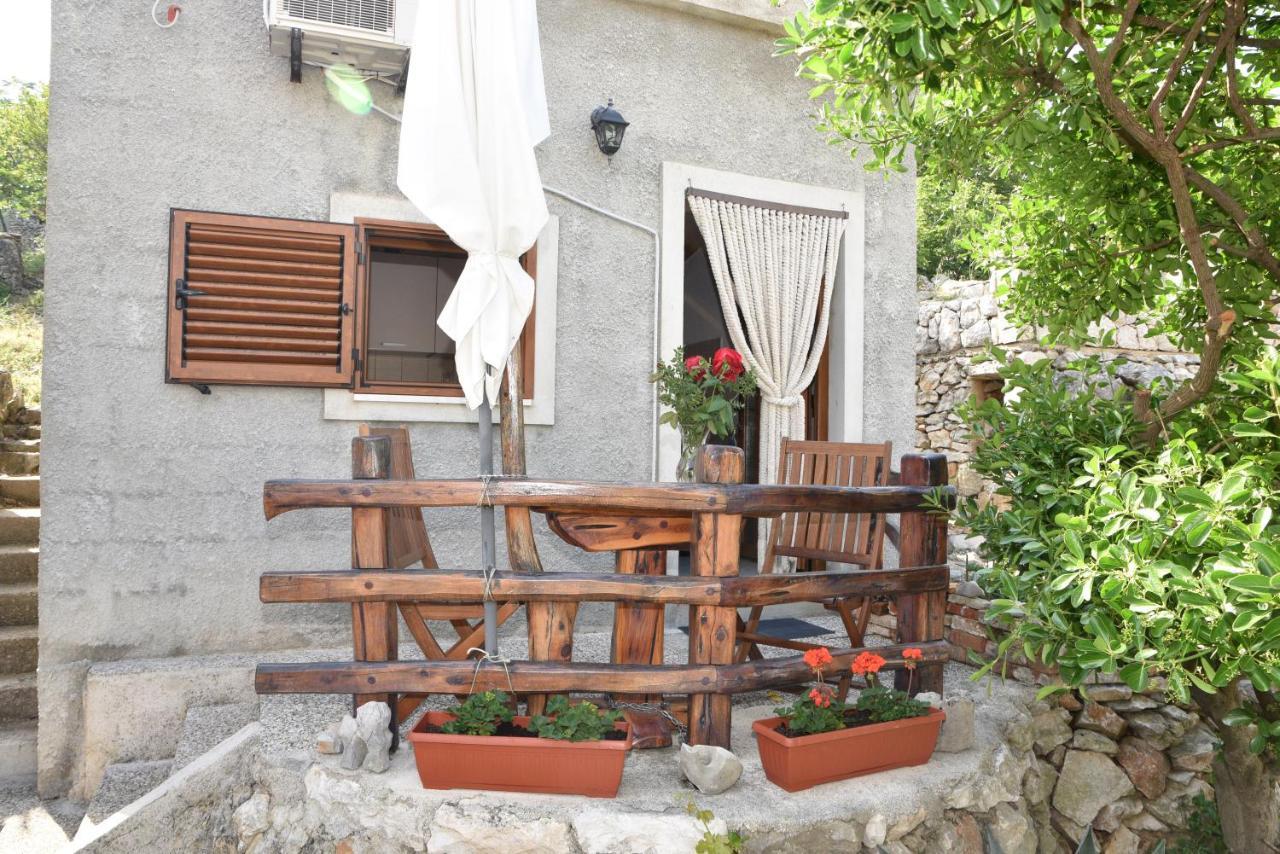 Apartment Anamarija Валун Экстерьер фото