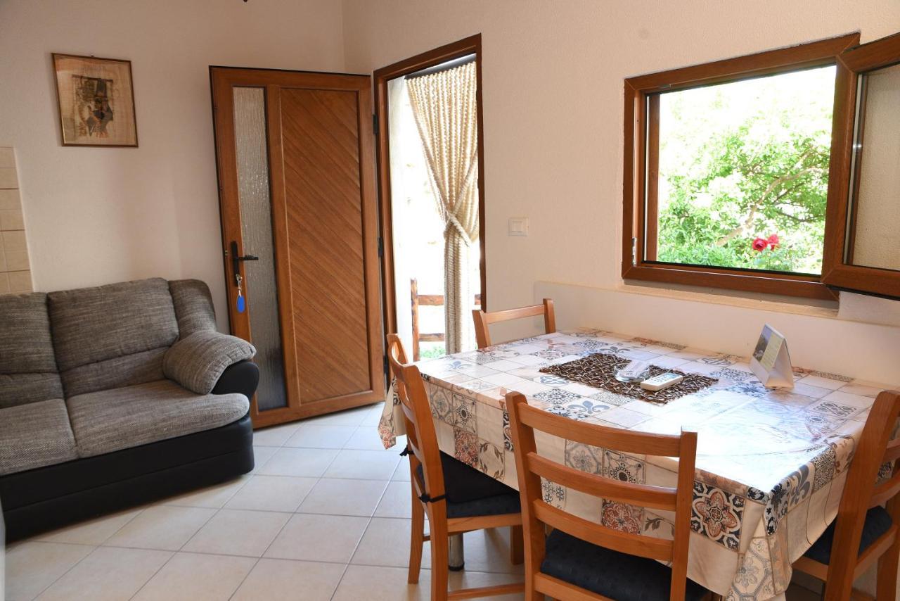 Apartment Anamarija Валун Экстерьер фото