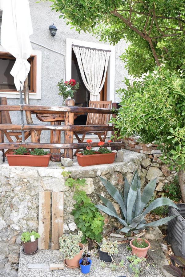 Apartment Anamarija Валун Экстерьер фото