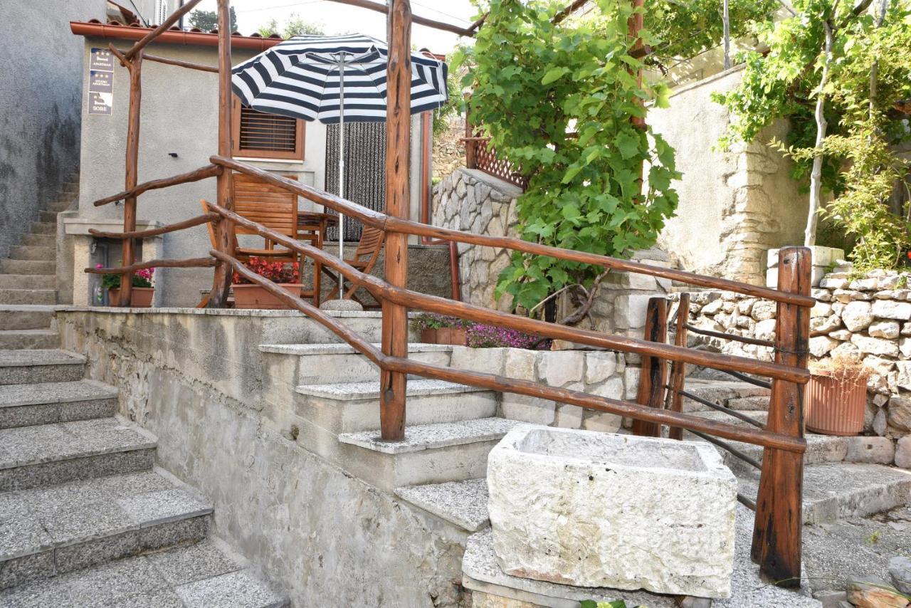 Apartment Anamarija Валун Экстерьер фото