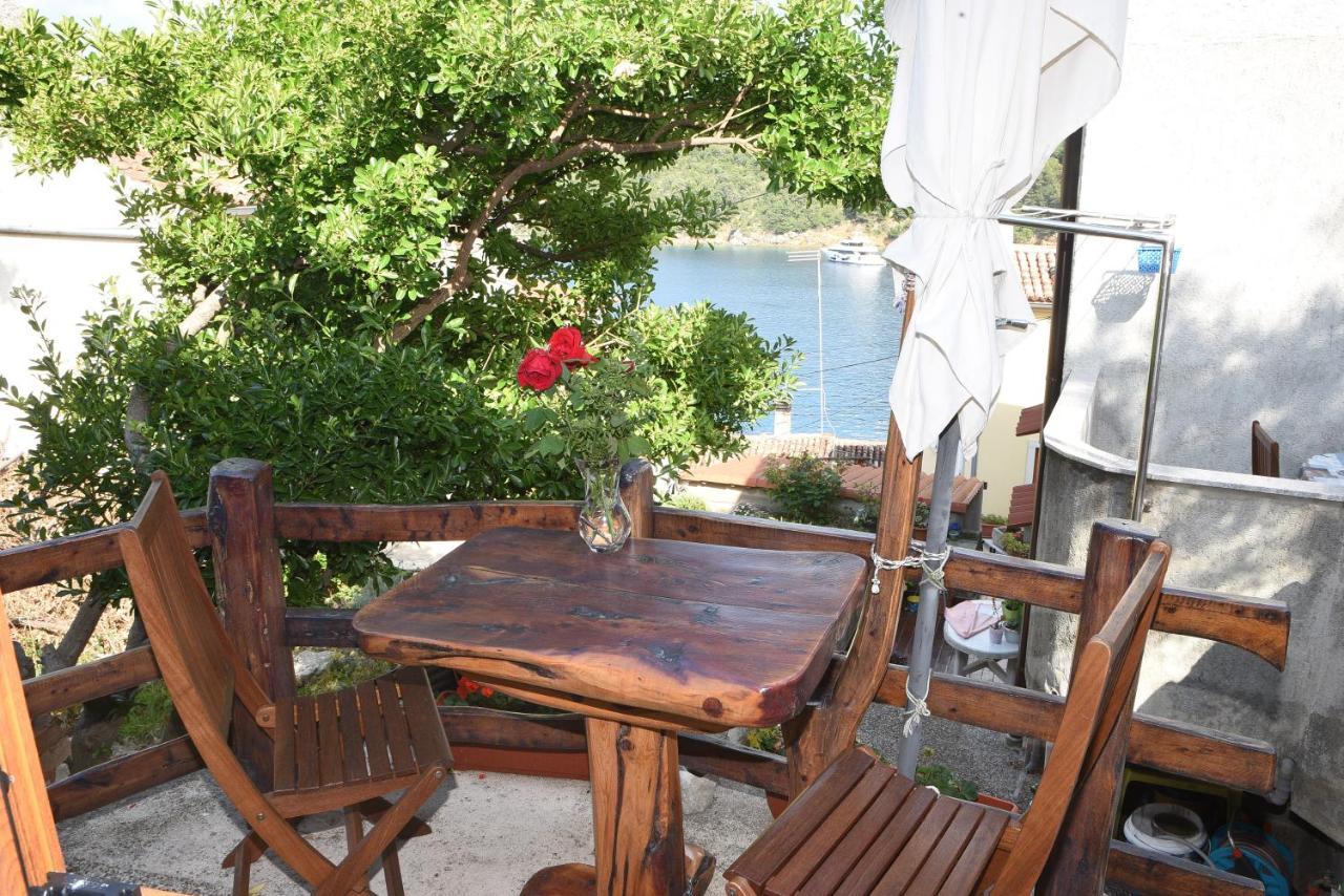 Apartment Anamarija Валун Экстерьер фото