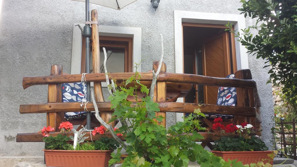 Apartment Anamarija Валун Экстерьер фото